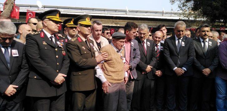 Şehit Astsubay Mesut Akmeşe Dikili'de son yolculuğuna uğurlandı G4