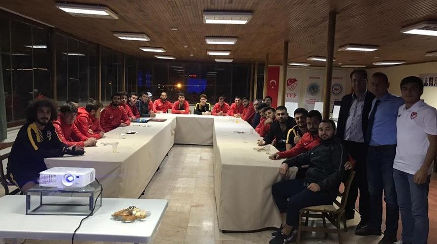 Hakemlerden kul&uuml;plere değişen oyun kuralları dersleri