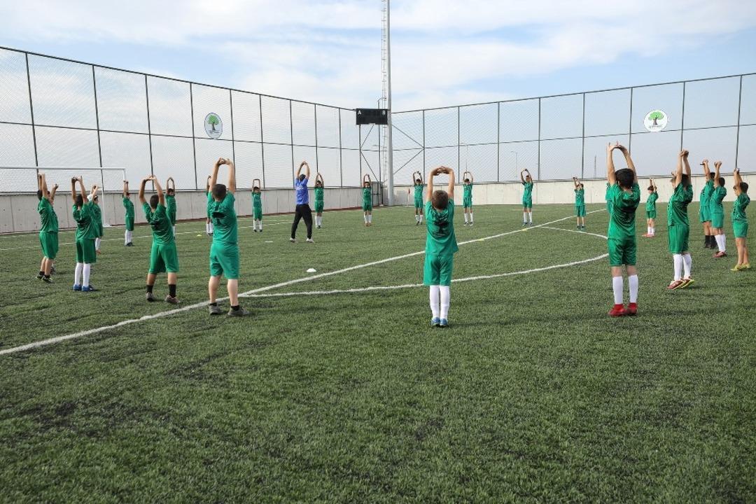 Beykent Stadyumu&rsquo;nda Futbol Spor Okulu b&uuml;y&uuml;k ilgi g&ouml;r&uuml;yor