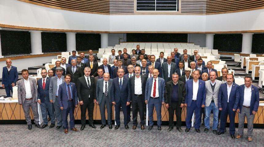 Başkan Kavuş: &ldquo;Muhtarlarımız, bu b&uuml;y&uuml;k millete hizmet yolculuğunun ilk adımı demokrasimizin ilk basamağıdır&rdquo;