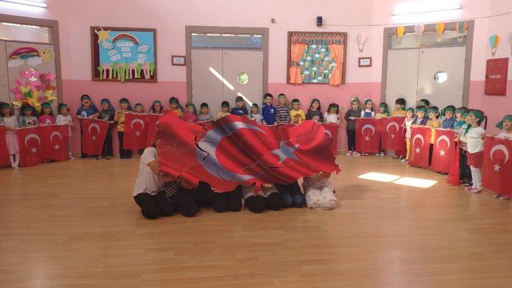 Minik komandolardan Mehmetçiklere selam G1