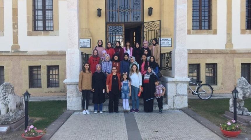 Samsun&rsquo;lu &ouml;ğrenciler &Ccedil;orum m&uuml;zesinde eğitim g&ouml;r&uuml;yor