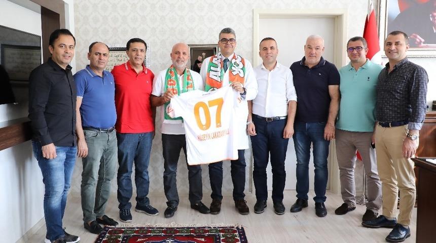 Alanyaspor&rsquo;dan Lakadamyalı&rsquo;ya &rsquo;hayırlı olsun&rsquo; ziyareti