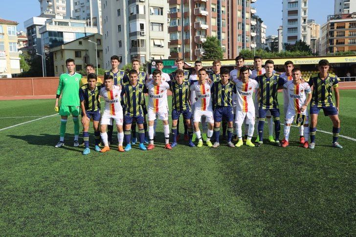 Silopili gençler Fenerbahçe U17 alt yapı takımı ile karşılaştı G1