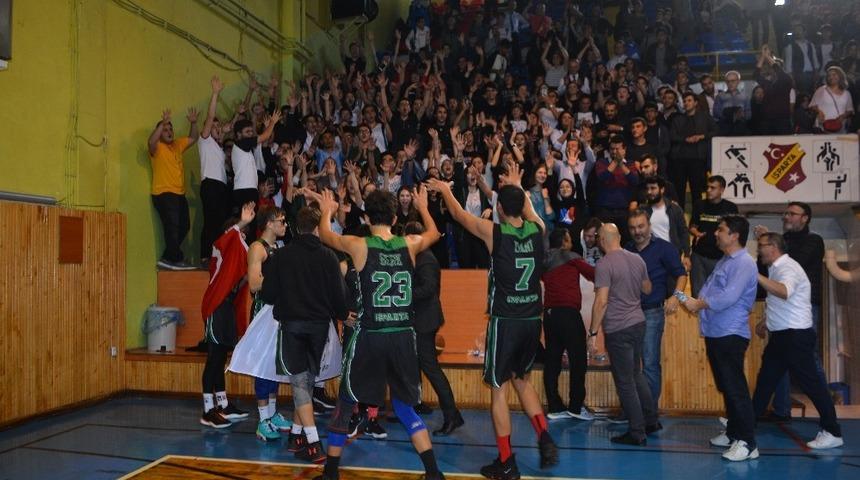 Isparta’da Cumhuriyet Kupası’nın sahibi belli oldu