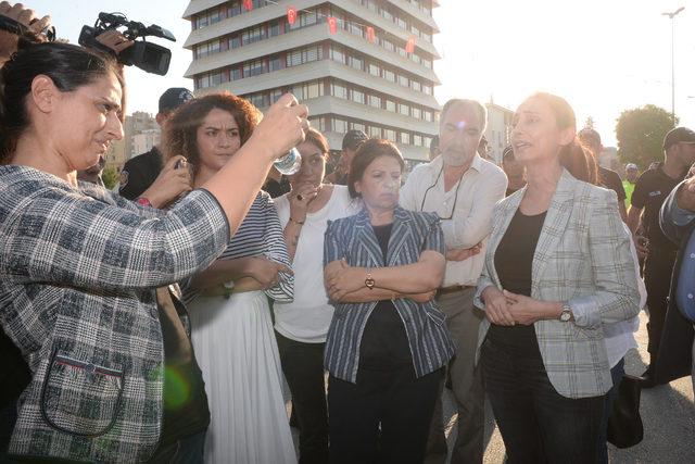 Yasaklanan mitingi d&uuml;zenlemek isteyen 9 kişi g&ouml;zaltına alındı 1