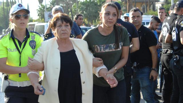 Yasaklanan mitingi düzenlemek isteyen 9 kişi gözaltına alındı