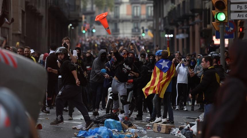 Son dakika: Türkiye'den Katalonya'ya seyahat uyarısı
