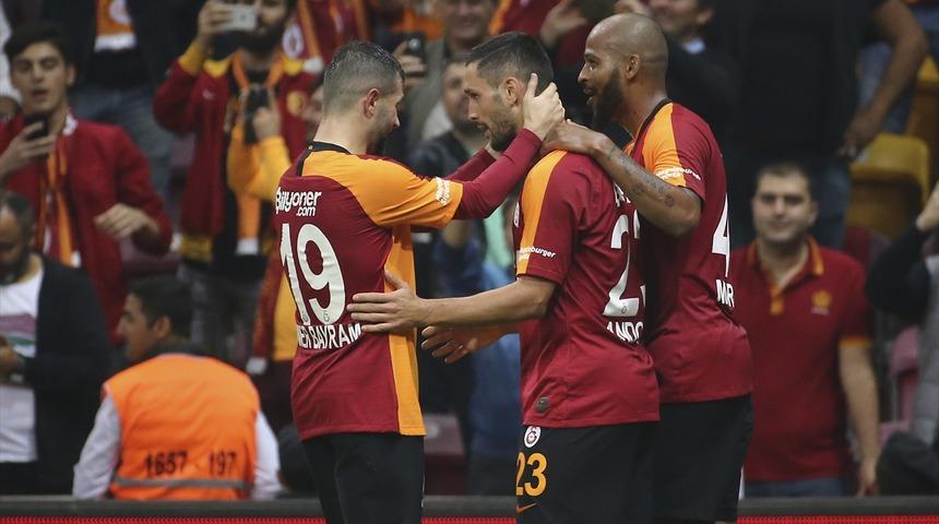 Galatasaray'da &Ouml;mer Bayram, Beşiktaş derbisi &ouml;ncesi cezalı duruma d&uuml;şt&uuml;