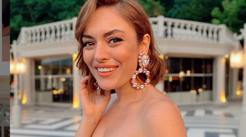 Ezgi Mola sevgilisi Mustafa Aksakallı'nın doğum gününü kutladı!