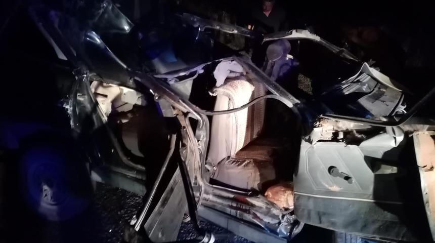 Adana'da kına gecesine giderken kaza yaptılar: 2 &ouml;l&uuml;, 5 yaralı