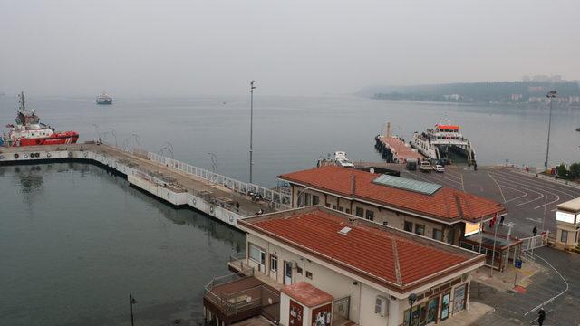 Çanakkale Boğazı, sis nedeniyle transit gemi geçişlerine kapatıldı
