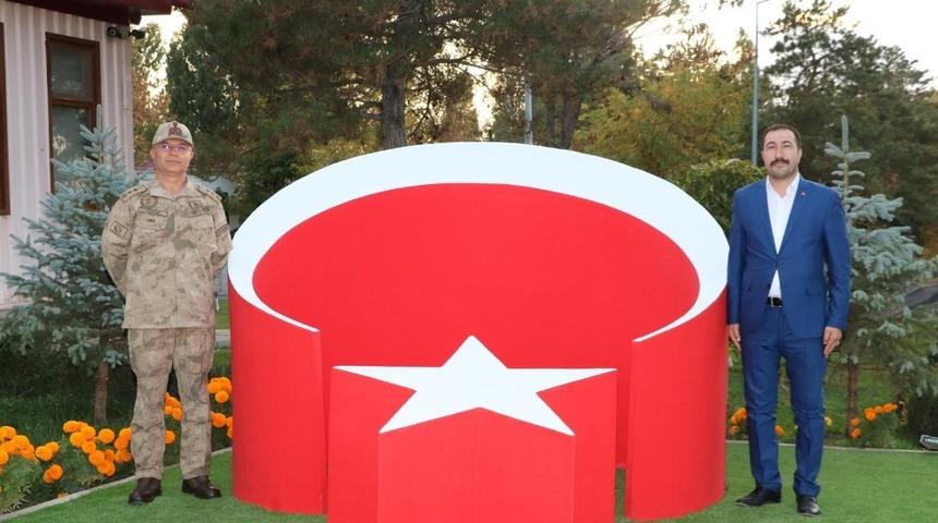 Güvenlik korucularından İlbaş paşaya ziyaret