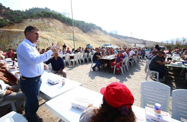 Başkan Sandal, “Önceliğimiz emekçilerin ve Bayraklı’nın hakları”