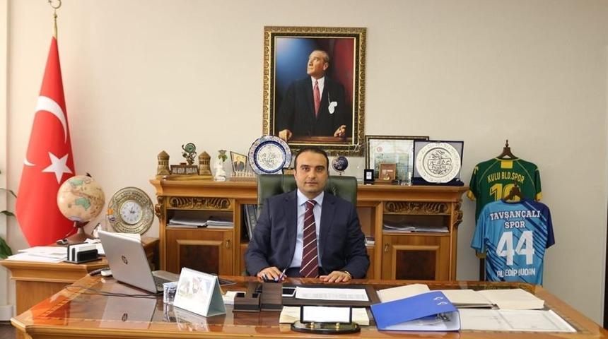 Kulu Kaymakamı Budan Muhtarlar Günü’nü kutladı