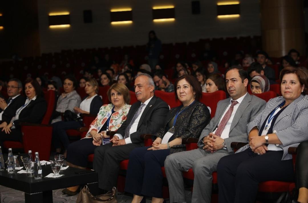 Beşinci Ulusal Eczacılık &Ouml;ğrenci Kongresi başladı