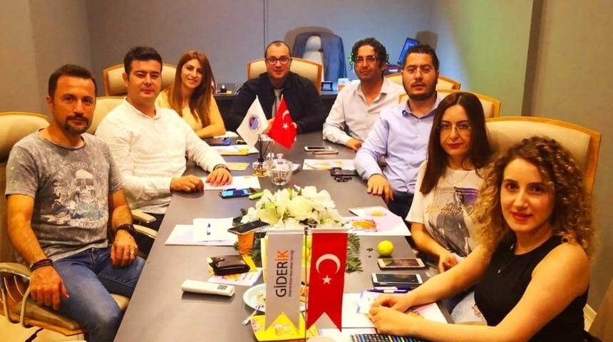 Kariyer merkezi çalışmalarına devam ediyor