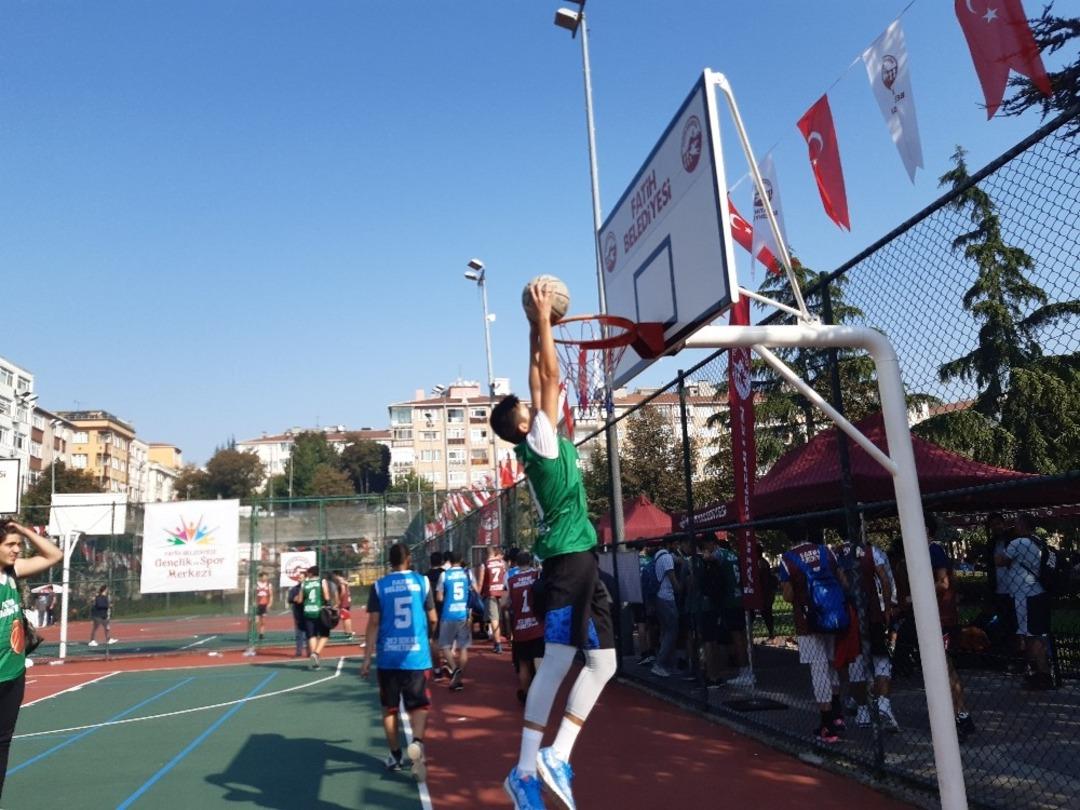 Fatih&rsquo;te 3x3 Sokak Basketbolu Turnuvası başladı