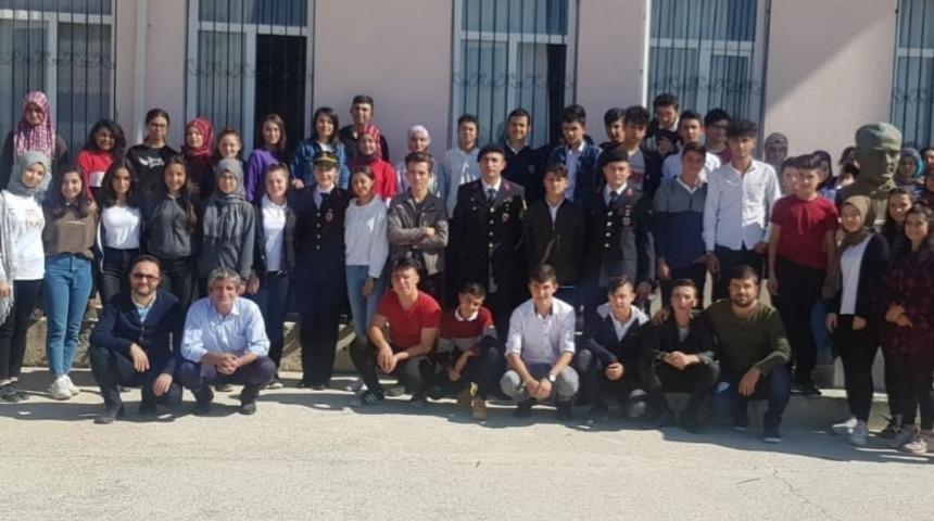 Lise öğrencilerine jandarma tanıtıldı