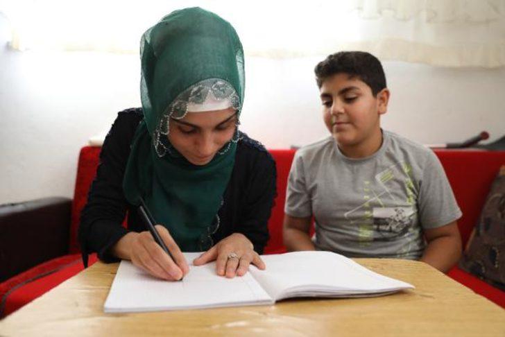 21 yaşında ilk kez kendisini gördü! G1