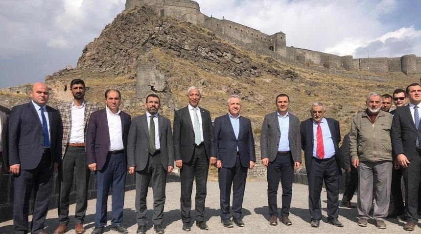 Vali &Ouml;ks&uuml;z, milletvekilleriyle Kars Vadisi &ccedil;alışmalarını yerinde g&ouml;rd&uuml;