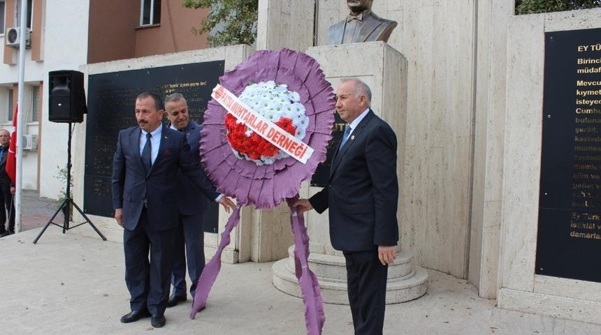 Kızılkaya: "Muhtar, devlet ve vatandaş arasında k&ouml;pr&uuml;d&uuml;r"