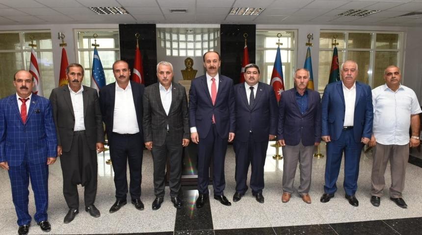 Vali Erin Muhtarlarla bir araya geldi