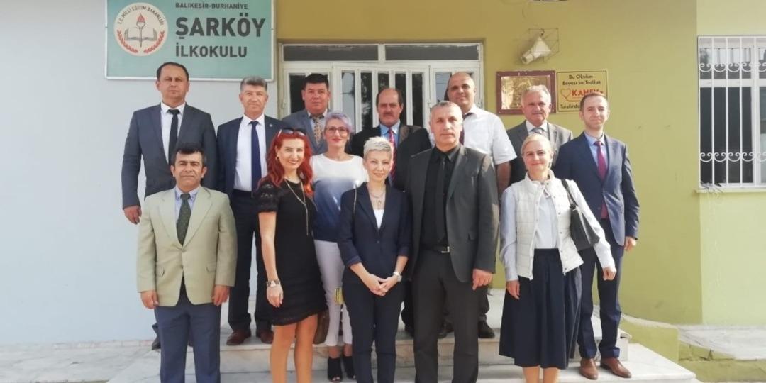 Burhaniye&rsquo;de şifa veren ellerden kalem tutan ellere destek