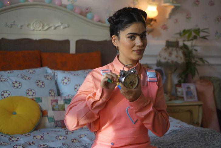 Zeynep Çamcı 'Feride' ile geliyor