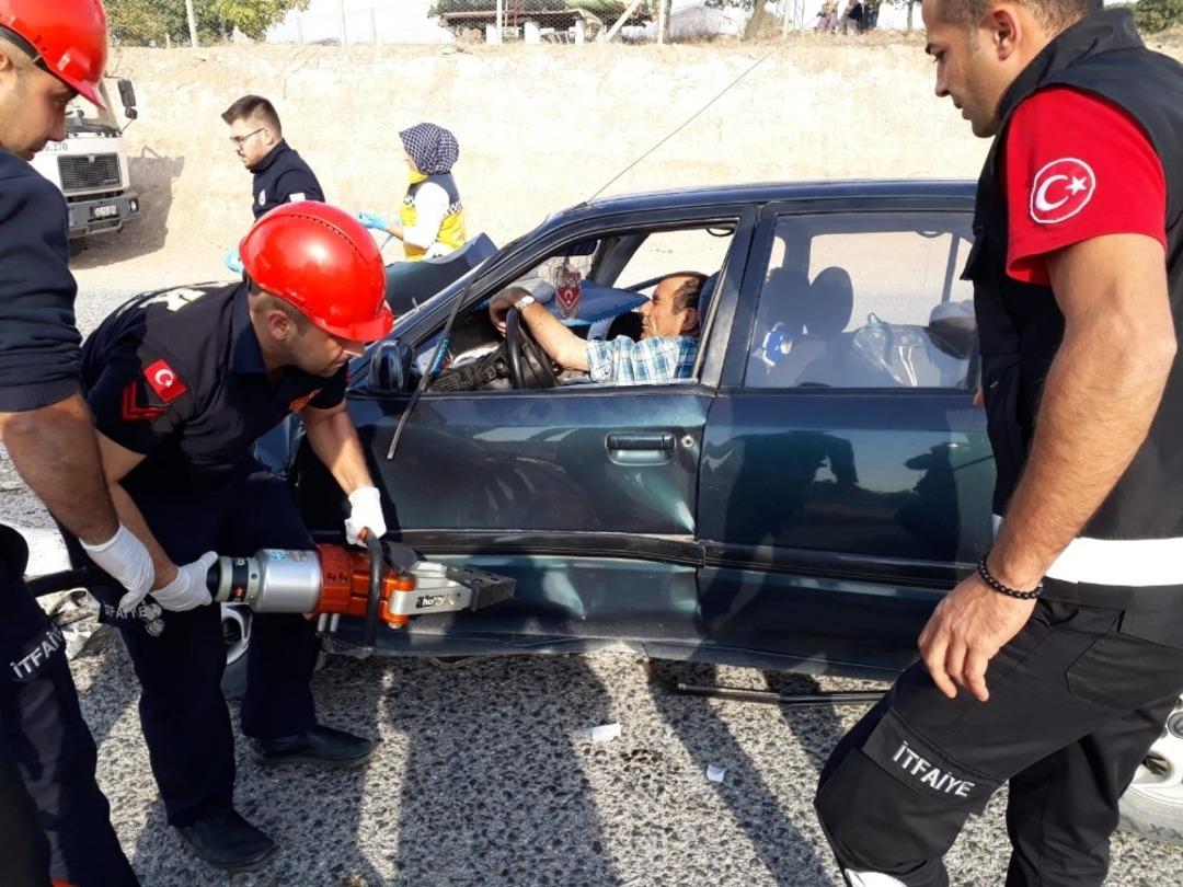 Uşak&rsquo;ta trafik kazası: 4 yaralı