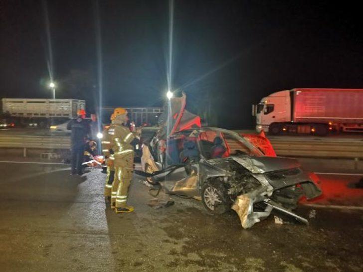 Bursa'da gece yarısı korkunç kaza! Otoyol savaş alanına döndü! G1