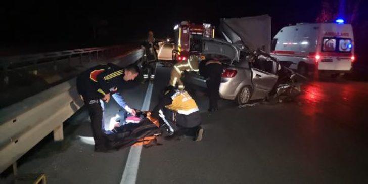 Bursa'da gece yarısı korkunç kaza! Otoyol savaş alanına döndü! G5