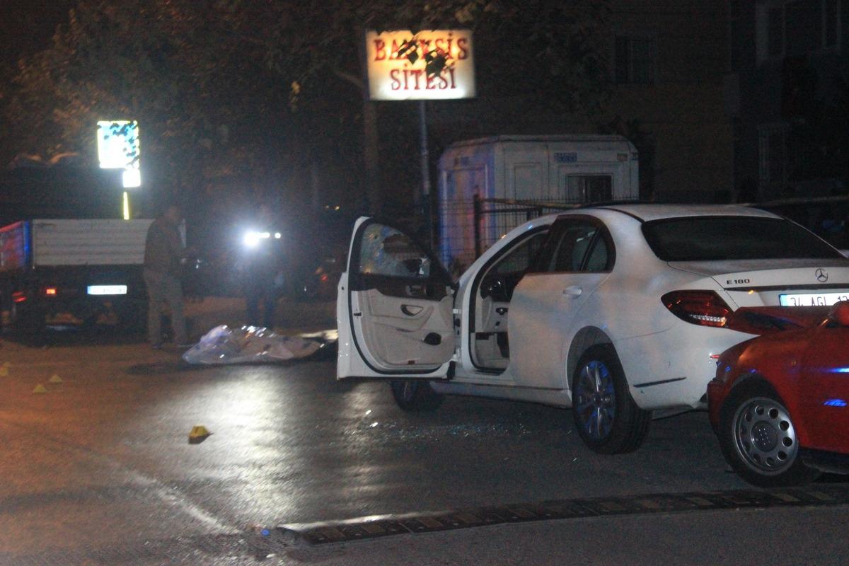 Yer: İstanbul! &Ouml;nce eski eşi ve ara&ccedil;taki doktoru ardından kendini vurdu!