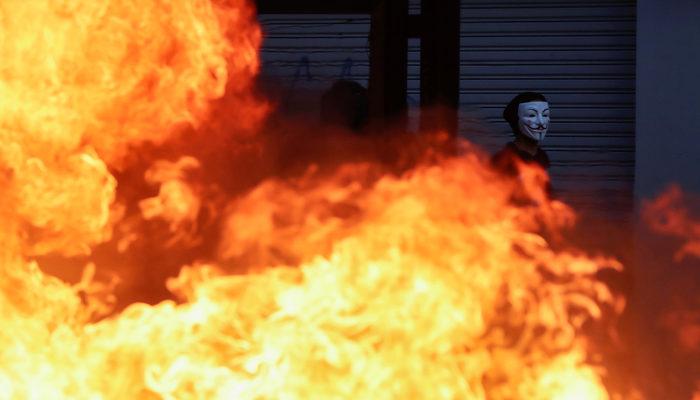 Şili'de şiddetli gösterilerin ardından 30 yıl sonra ordu sokağa indi