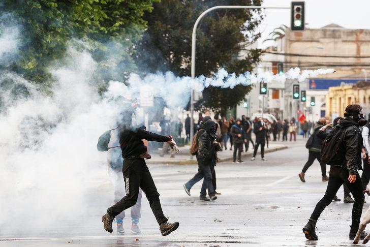 Şili'de şiddetli gösterilerin ardından 30 yıl sonra ordu sokağa indi G2