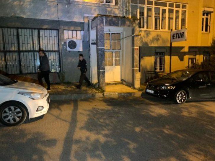 Üsküdar'da şüpheli ölüm! Çok sayıda polis ekibi sevk edildi G3