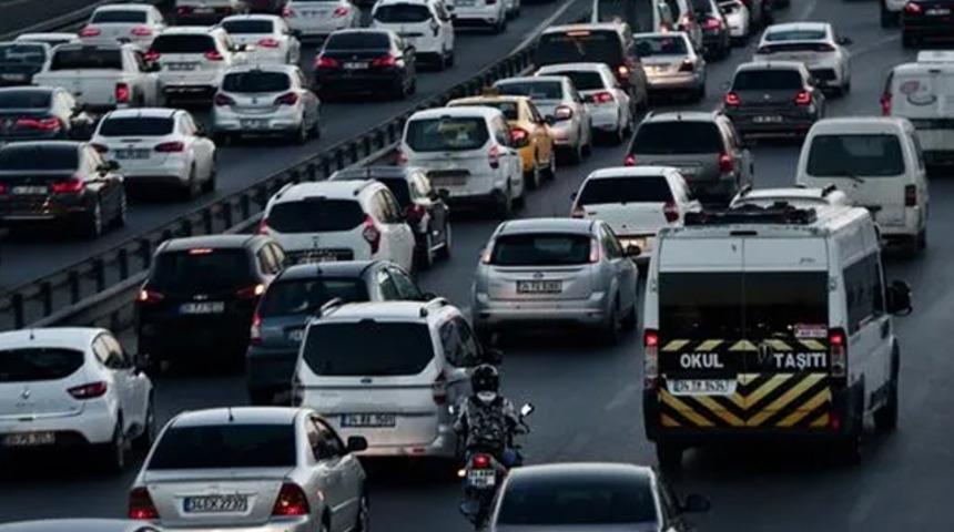 İstanbul'da '29 Ekim' provaları nedeniyle bazı yollar trafiğe kapatıldı