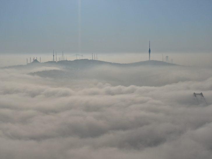 İstanbul'da etkili olan sis kartpostallık görüntüler oluşturdu G5