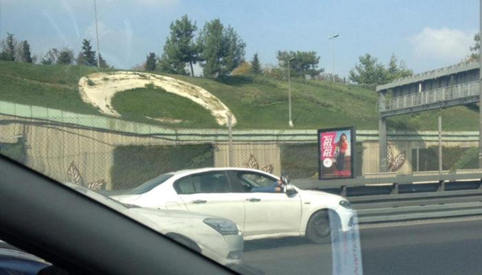 E-5'te şaşırtan manzara! Trafiği tehlikeye düşürdü