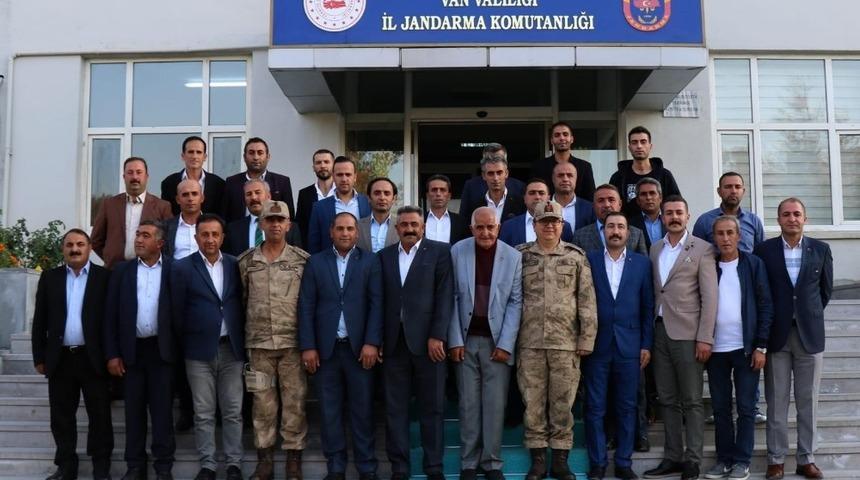 Koruculardan Yiğit paşaya ziyaret