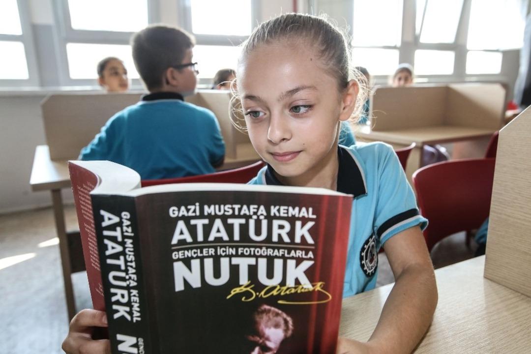 Buca&rsquo;da bağışlanan kitaplar &ouml;ğrencilerle buluştu