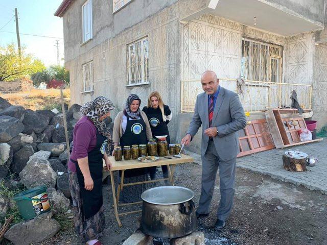 Tuzluca’lı kadınlar Iğdır bölgesine ait patlıcan reçeli yaptılar