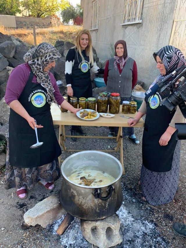 Tuzluca’lı kadınlar Iğdır bölgesine ait patlıcan reçeli yaptılar