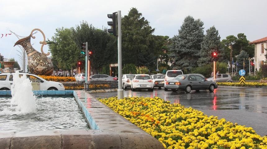 Doğu Anadolu g&ouml;k g&uuml;r&uuml;lt&uuml;l&uuml; sağanak yağış etkili olacak