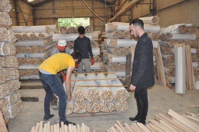 Bartın'da üretilen tarım aletleri sapları Ortadoğu'ya ihraç ediliyor