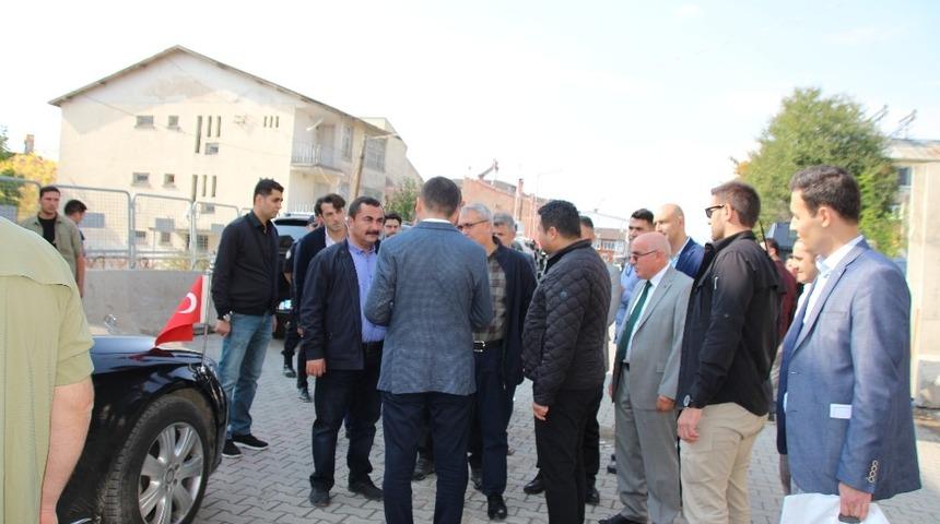 Muş Valisi Gündüzöz Varto’da