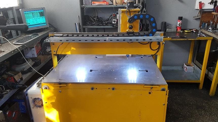 (&Ouml;zel) Devrekli motor tamircisi yerli robot yaptı