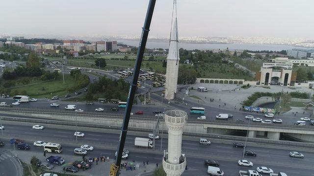 Depremde minaresi yıkılan camiyi yaptıran hayırseverin kızı: Babamın adı yok olmasın