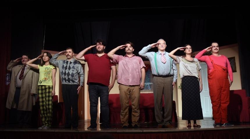 Belediye Şehir Tiyatrosu yeni sezonu a&ccedil;tı