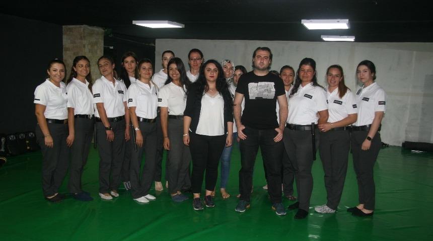 Kadınlar Wing Chun yakın d&ouml;v&uuml;ş eğitimi ile &lsquo;şiddete dur&rsquo; diyecekler